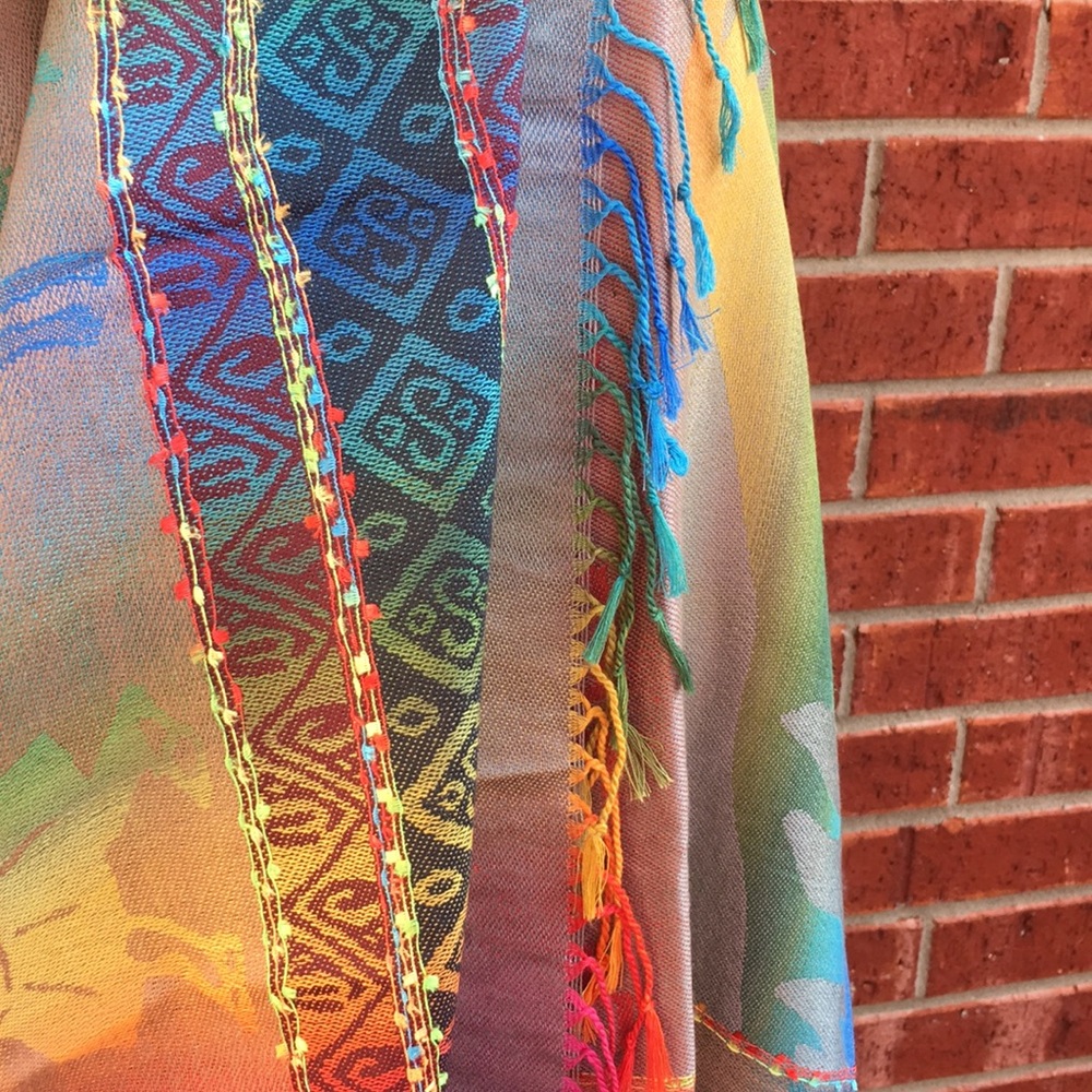 Beautiful shawl - Picture 8 of 8